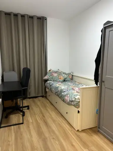 10m2 Kamer te huur voor 900€/maand in Krabbendijkestraat, Rotterdam
