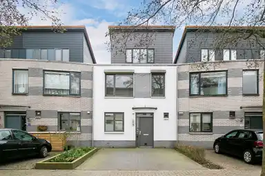 130m2 maison à louer pour 2380€/mois à Wim Sonneveldstraat 20, Arnhem