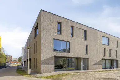 150m2 maison à louer pour 2095€/mois à Geert Schoonmanpad, Enschede
