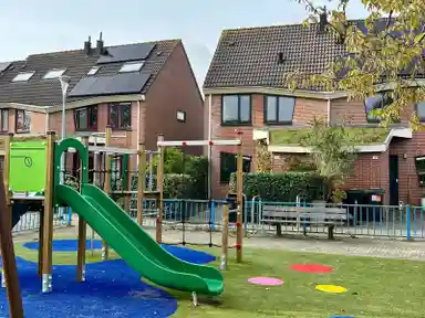 125m2 house to rent for 2300€/month in Albertje Onosplantsoen, Hoofddorp