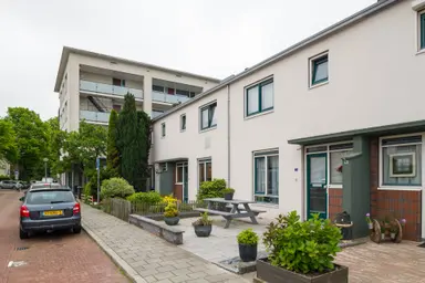 57m2 house to rent for 932.93€/month in Goudenregenlaan 5, Delft