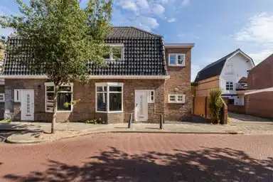100m2 Casa in affitto per 2700€/mese a Ruitersweg 74, Hilversum