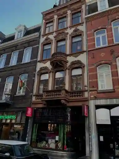 55m2 Appartement à louer pour 1250€/mois à Wycker Brugstraat, Maastricht