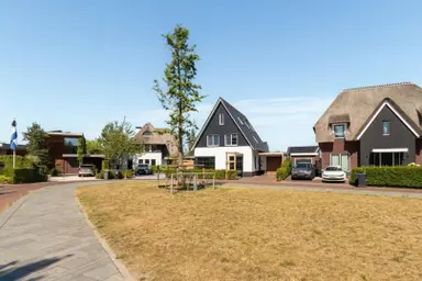 171m2 house to rent for 4550€/month in Laantje van Bruijn 55, Blaricum