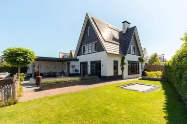 171m2 house to rent for 4550€/month in Laantje van Bruijn, Blaricum