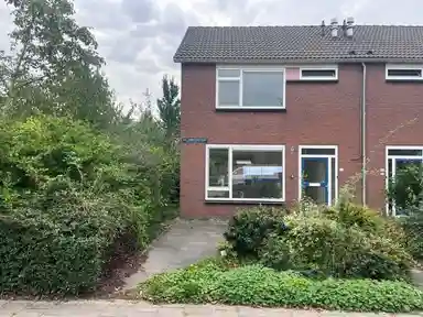 91m2 house to rent for 1228.07€/month in Callenburghstraat 31, Maasdijk