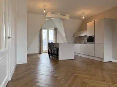 80m2 Appartamento in affitto per 2600€/mese a Wilhelminastraat, Haarlem