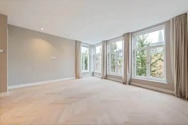 85m2 apartment to rent for 3500€/month in Nieuwezijds Voorburgwal, Amsterdam