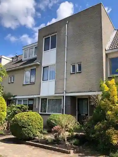 140m2 maison à louer pour 3000€/mois à Gaasterland, Amstelveen