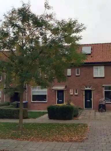 87m2 house to rent for 764.13€/month in J.J. van Deinselaan 129, Enschede