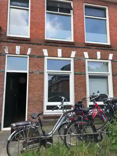 16m2 Kamer te huur voor 320€/maand in Woudstraat, Leeuwarden