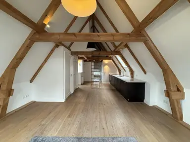 70m2 Appartement à louer pour 2575€/mois à Lange Niezel, Amsterdam