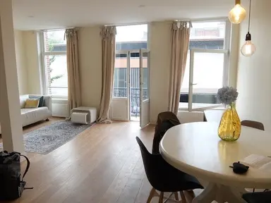 74m2 Appartement à louer pour 2750€/mois à Van Ostadestraat 199-3, Amsterdam