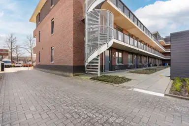 100m2 apartment to rent for 1525€/month in Van der Heydenstraat 4, Zwolle