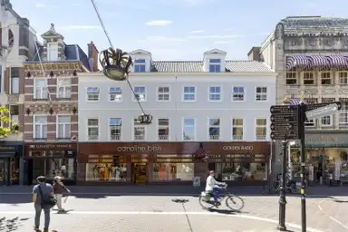 138m2 apartment to rent for 3250€/month in Noordeinde 62, The Hague