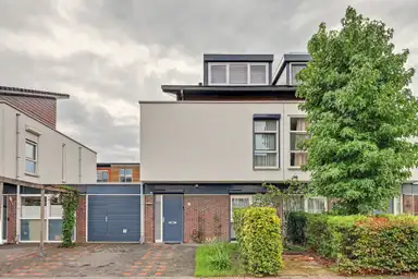 164m2 Haus zur Miete für 3150€/Monat in Zandeiland 20, Eindhoven