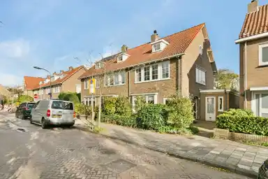 160m2 maison à louer pour 3750€/mois à Jan van Galenstraat 38, Haarlem
