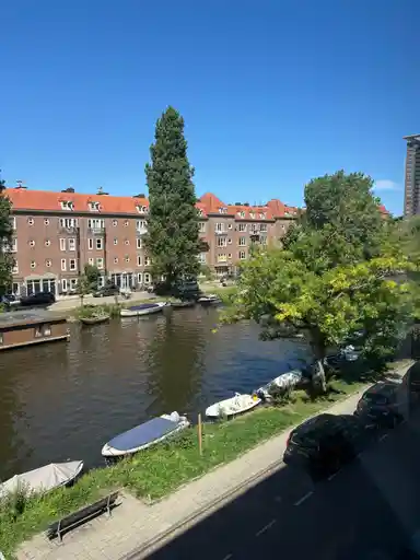 90m2 flat te huur voor 2890€/maand in Amstelkade, Amsterdam