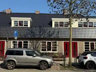 93m2 huis te huur voor 764.13€/maand in Borneostraat 21, Enschede