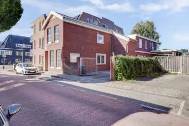 200m2 apartment to rent for 1800€/month in Lipperkerkstraat, Enschede