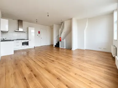 136m2 Wohnung zur Miete für 4300€/Monat in Schiedamseweg, Rotterdam