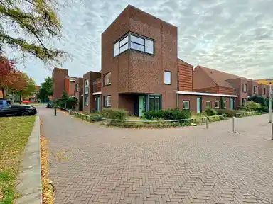224m2 house to rent for 1550€/month in Talmaplein 24, Enschede