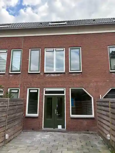 117m2 house to rent for 1228.07€/month in Ceramstraat 4, Leiden