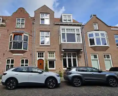 223m2 maison à louer pour 5500€/mois à Iordensstraat 2, Haarlem