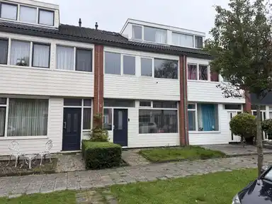117m2 huis te huur voor 1280€/maand in Mansholtstraat, Hoogezand