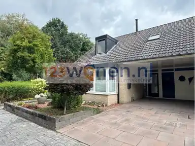 147m2 huis te huur voor 1575€/maand in Pianolaan 10, Oldenzaal