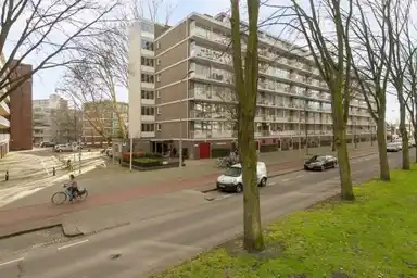 82m2 apartment to rent for 861€/month in Volendamlaan 46, The Hague