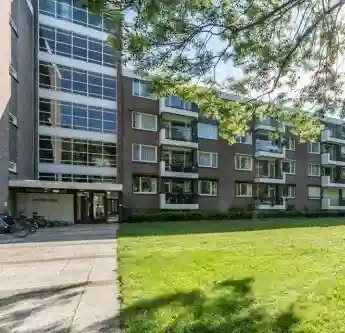 93m2 apartment to rent for 972€/month in Via Regia 65, Maastricht