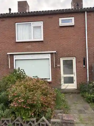 63m2 house to rent for 764€/month in Esdoornstraat, Uitgeest