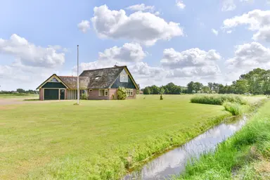 260m2 house to rent for 4000€/month in Groeneweg 15, Bergen