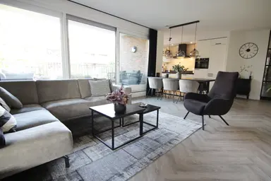 77m2 flat to rent for 150€/month in Koningsdreef 2, Oud-Beijerland